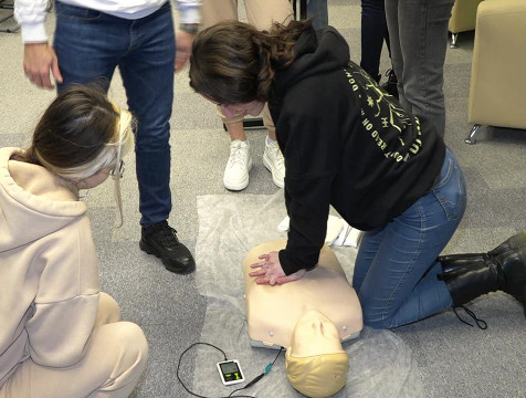 Молодые учителя освоили навыки первой медицинской помощи на форуме в Калуге