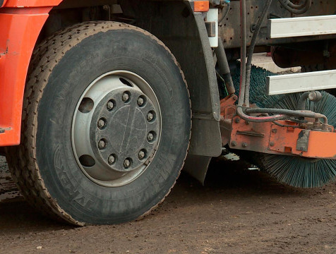 Ответственного за вывод уборочной техники в Калуге уволили