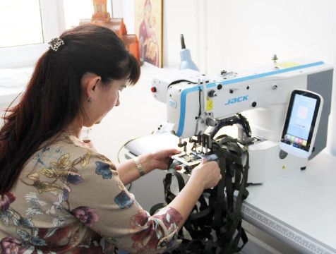 Калужский предприниматель организовал производство тактических носилок для военных