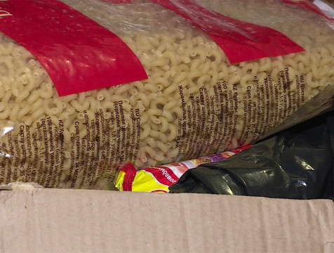 Активисты города Кремёнки готовят к отправке на фронт очередную партию помощи