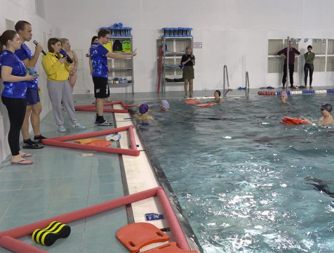 Водные состязания для детей из социальных центров прошли в Калуге