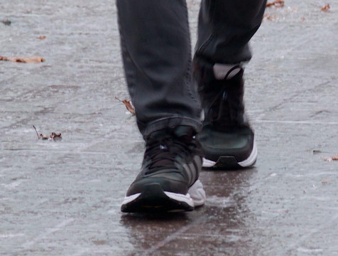 О ледяном дожде и гололеде предупредили калужан