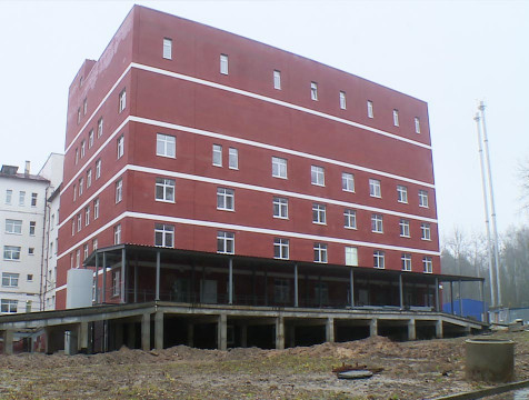 Строительство нового корпуса детской больницы в Анненках завершат до конца года