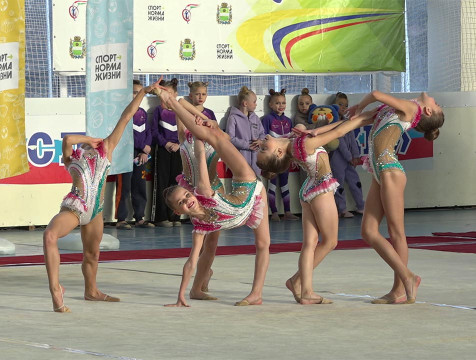 Около 700 спортсменок приехали в Калугу на первенство по художественной гимнастике