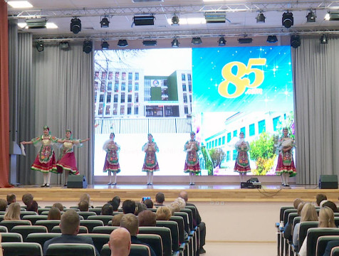 85-летней юбилей отметила кондровская школа №1