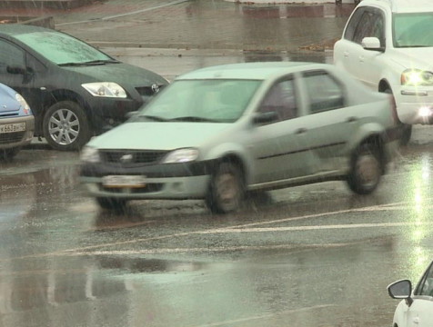 О ледяном дожде и гололеде предупредили калужан