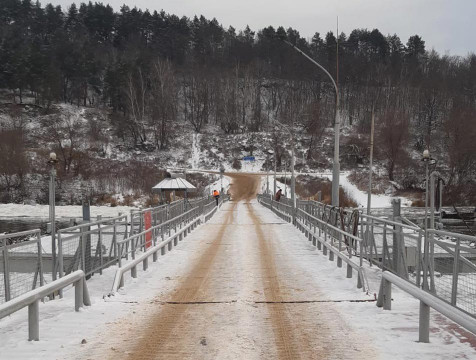 Движение по понтонному мосту через Оку в районе поселка Дугна возобновлено