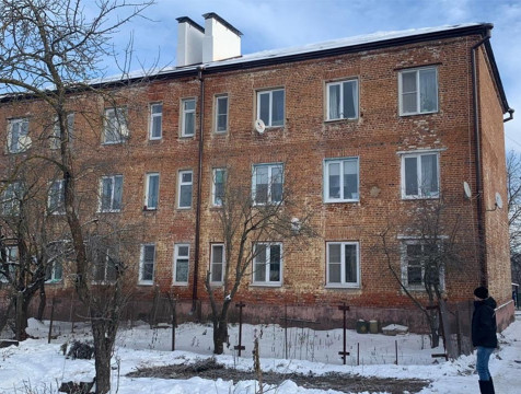Крыши трех старых многоквартирных домов обновили в Боровске