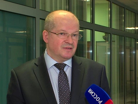 Министр образования Калужской области Александр Аникеев стал ветераном труда