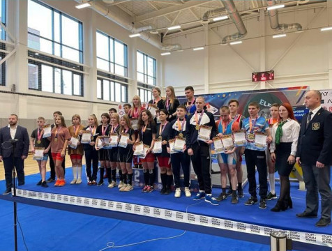 Калужские пауэрлифтеры завоевали 12 золотых медалей Чемпионата и первенства ЦФО