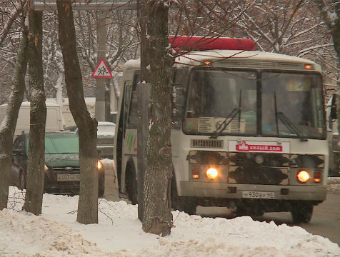 Движение междугородних автобусов ограничили из-за снегопада