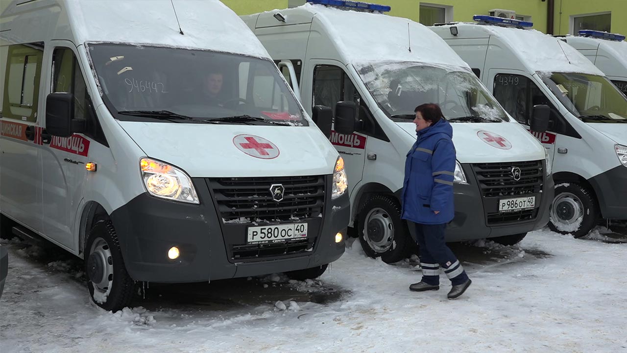 Калужская область получила 32 новых машины для медиков