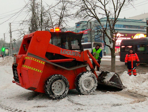 Снег вывезут с шести улиц Калуги днем 18 декабря