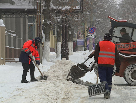 С калужских улиц продолжат вывозить снег 23 декабря