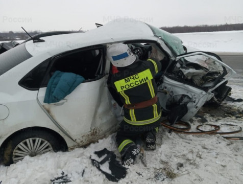 В ДТП в Мещовском районе погиб пассажир и четверо пострадали