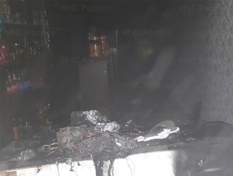 Пожар произошел в магазине на Правобережье Калуги