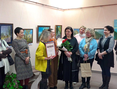 Картины калужской художницы Елены Смык представили в Медыни