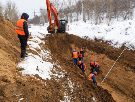 Белее 400 метров новой ливневой канализации уложены на Яченской набережной