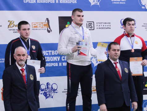 Калужские гиревики установили два рекорда России на турнире в Омске