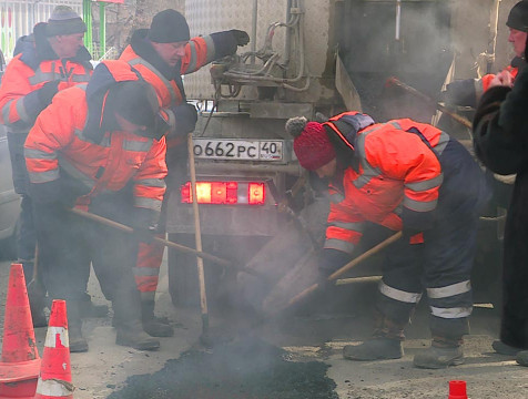 Темпы ямочного ремонта в Калуге лично проконтролировал городской голова