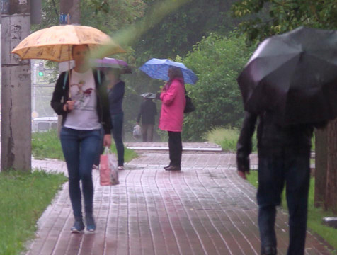 Проливные дожди с грозами надвигаются на Калужскую область