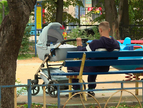 Почти 40 тысяч жителей Калужской области получают пособие на детей