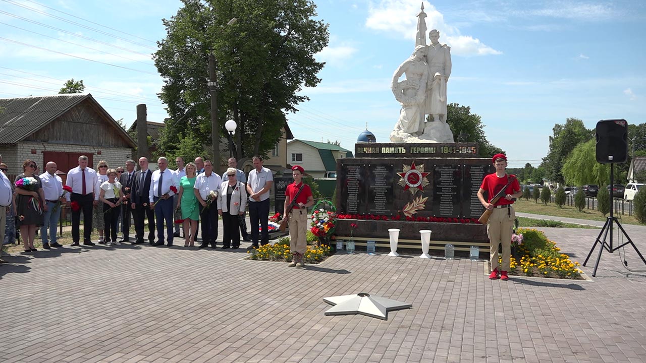 Вечный огонь впервые зажгли в селе Льва Толстого | 22.06.2023 | Новости  Калуги - БезФормата