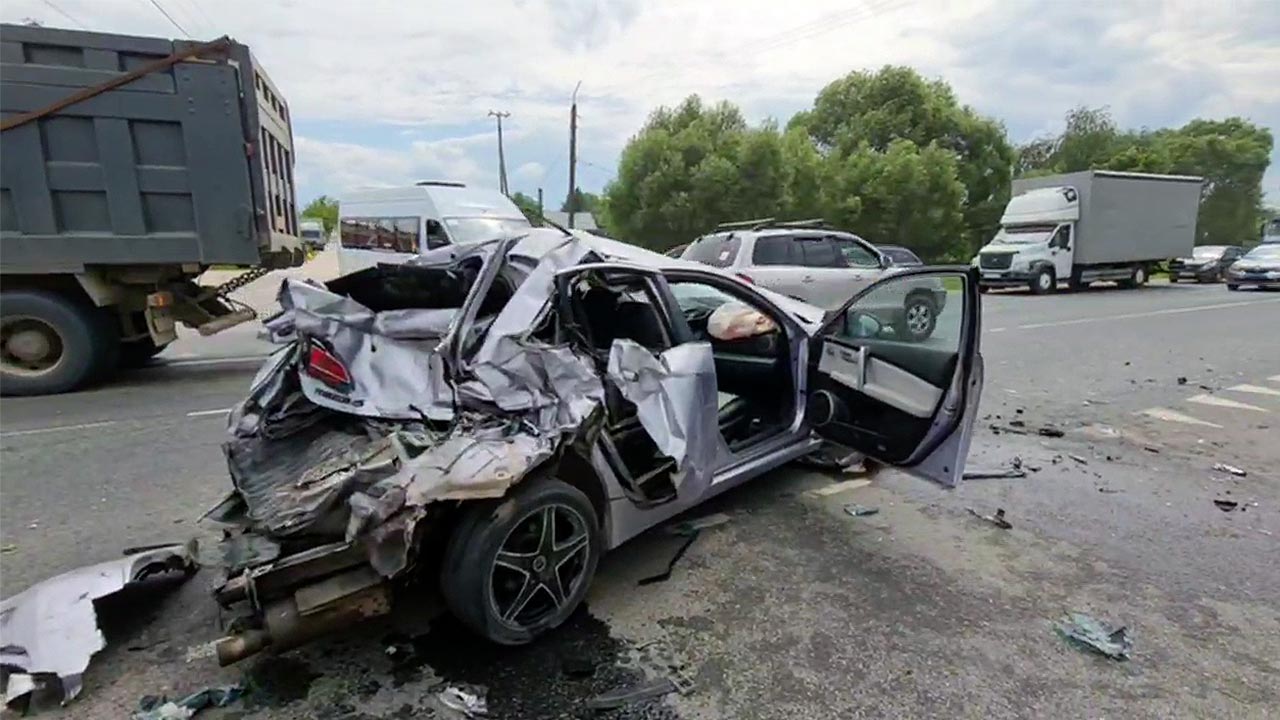 Два человека пострадали в массовом ДТП в Жуковском районе