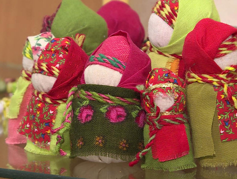Традиционные народные куклы представили в калужском Доме мастеров