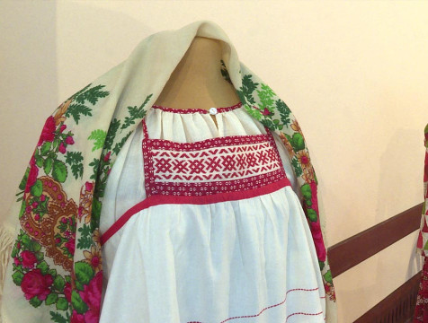 Традиции калужской вышивки и народных костюмов хранят в обнинском городском клубе ветеранов