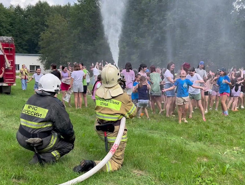 Спасатели провели занятия для детей из православного лагеря 