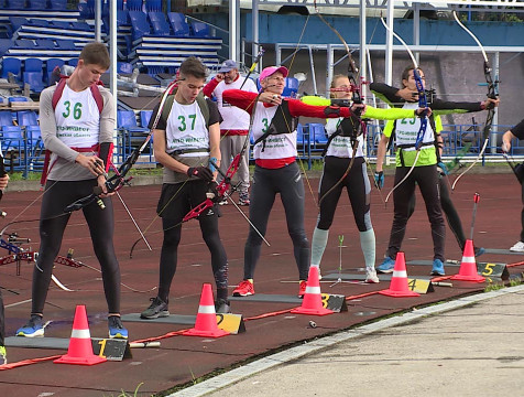 Ачери-биатлонисты из России, Узбекистана и Беларуссии соревнуются в Калуге