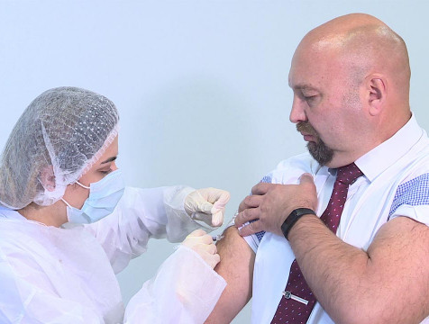 Сотрудники калужских министерств привились от гриппа
