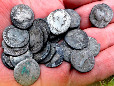 Клад римских монет нашли археологи в Калужской области
