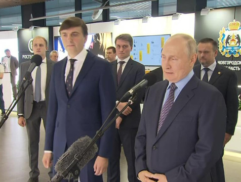 Путин принял участие в открытии калужского Технопарка профессионального образования