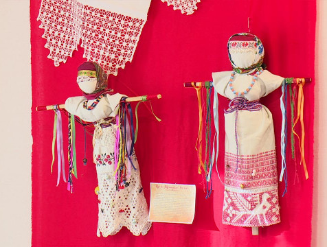 Коллекцию народных кукол Наталья Торбенкова передала калужскому Дому мастеров