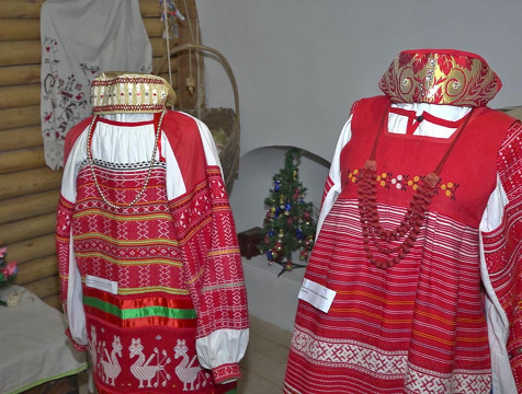 Выставка женского традиционного костюма открылась в Палатах Коробовых