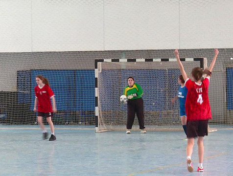 Семь женских команд сразились в этапе по мини-футболу в Калуге