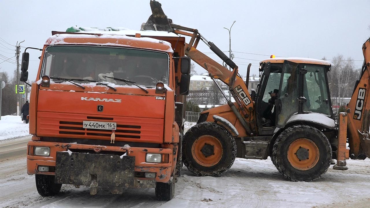 Люди работают на износ