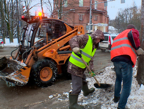 Водителей попросили убрать машины с 9 улиц Калуги