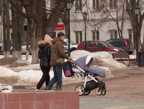 Размер пособий и выплат на детей изменился в Калужской области