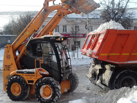 Денисов лично проверит, как убирают снег в Калуге