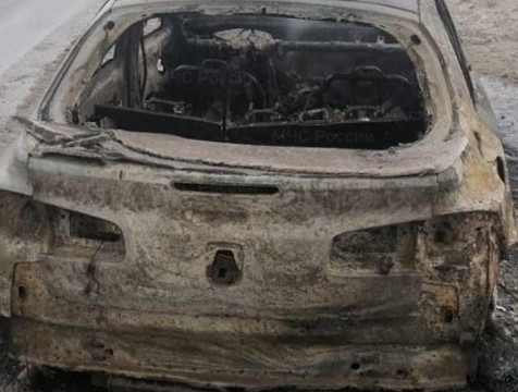 Автомобиль сгорел на трассе в Мещовском районе