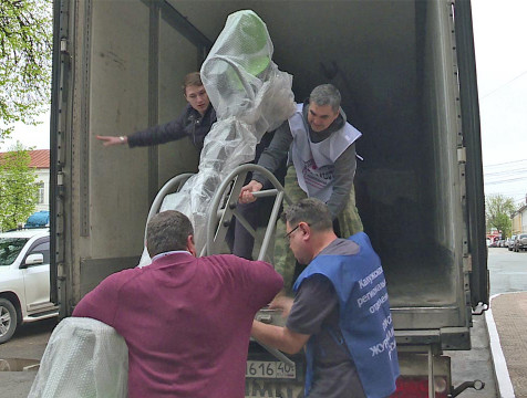 Жители региона передали Первомайску около 450 тонн гуманитарной помощи