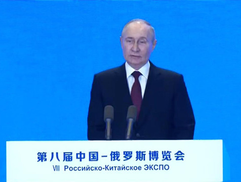 Во время выступления в Китае Путин поставил в пример Калужскую область