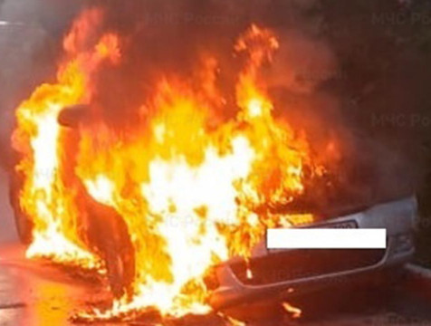 В Козельске сгорел автомобиль