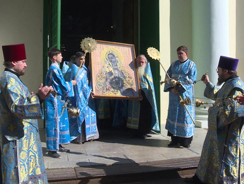 Начался ежегодный крестный ход с Калужской иконой Божией Матери
