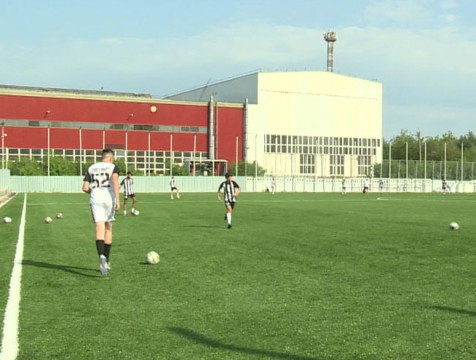 Обновленное футбольное поле открыли на Малинниках в Калуге