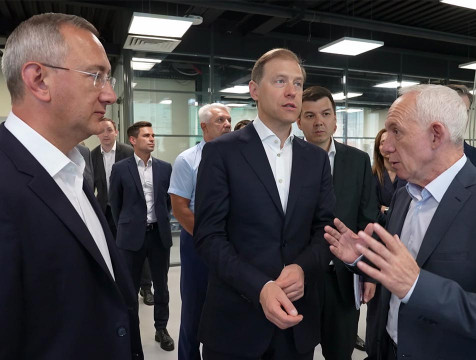 Губернатор обсудил промышленный потенциал региона с Денисом Мантуровым