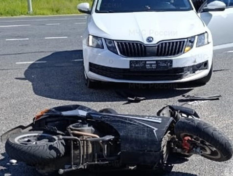 Двое подростков на скутере пострадали в ДТП в Жуковском районе